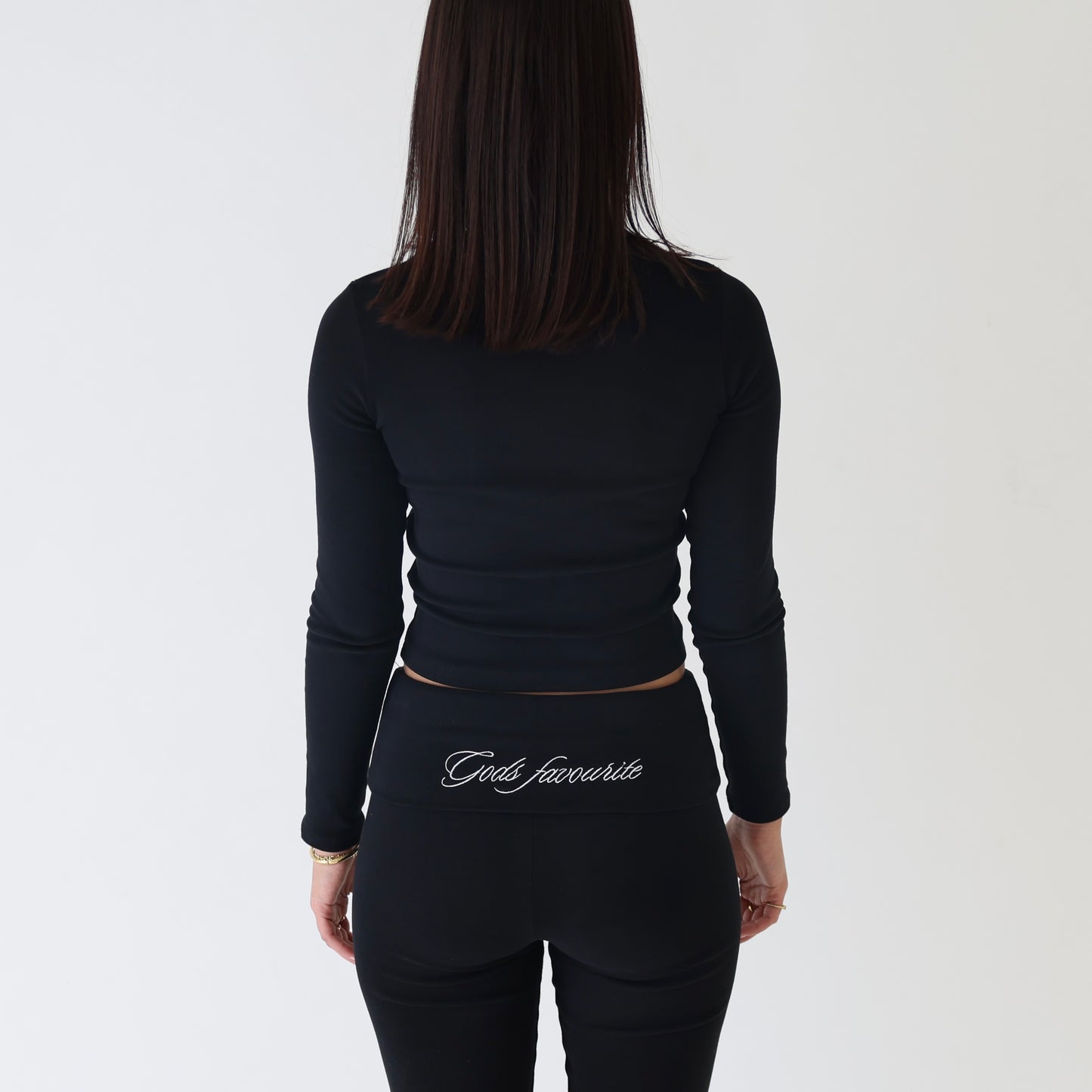 ‘Aleia’ Long sleeve tee in black - back view