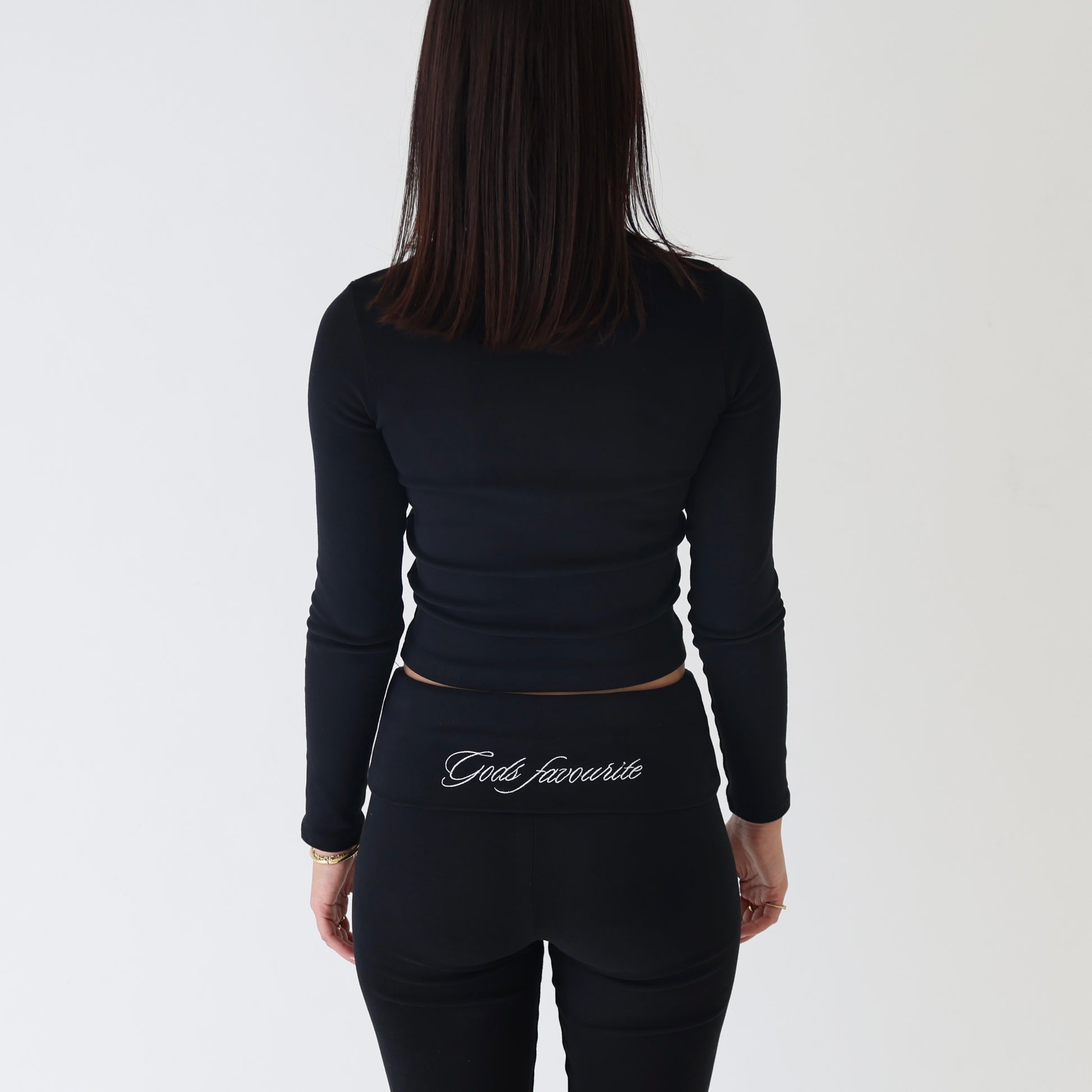 ‘Aleia’ Long sleeve tee in black - back view
