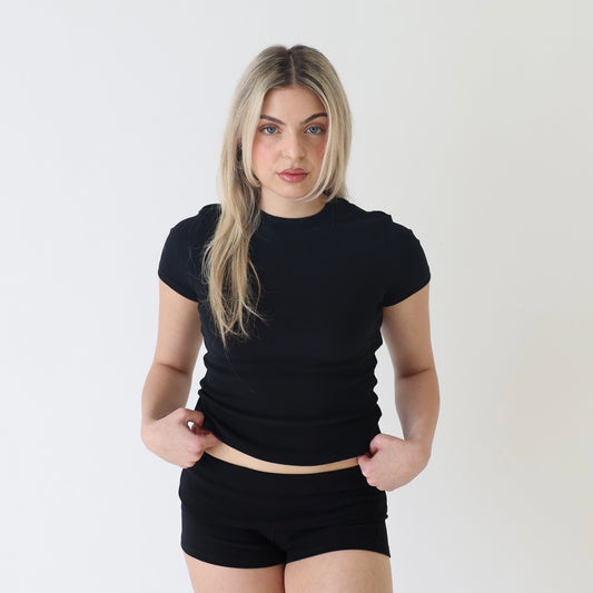 ‘Aleia’ tee in black - front view